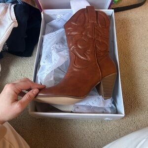 Zara Brown Western-Inspired Stacked Heel Ankle Boots